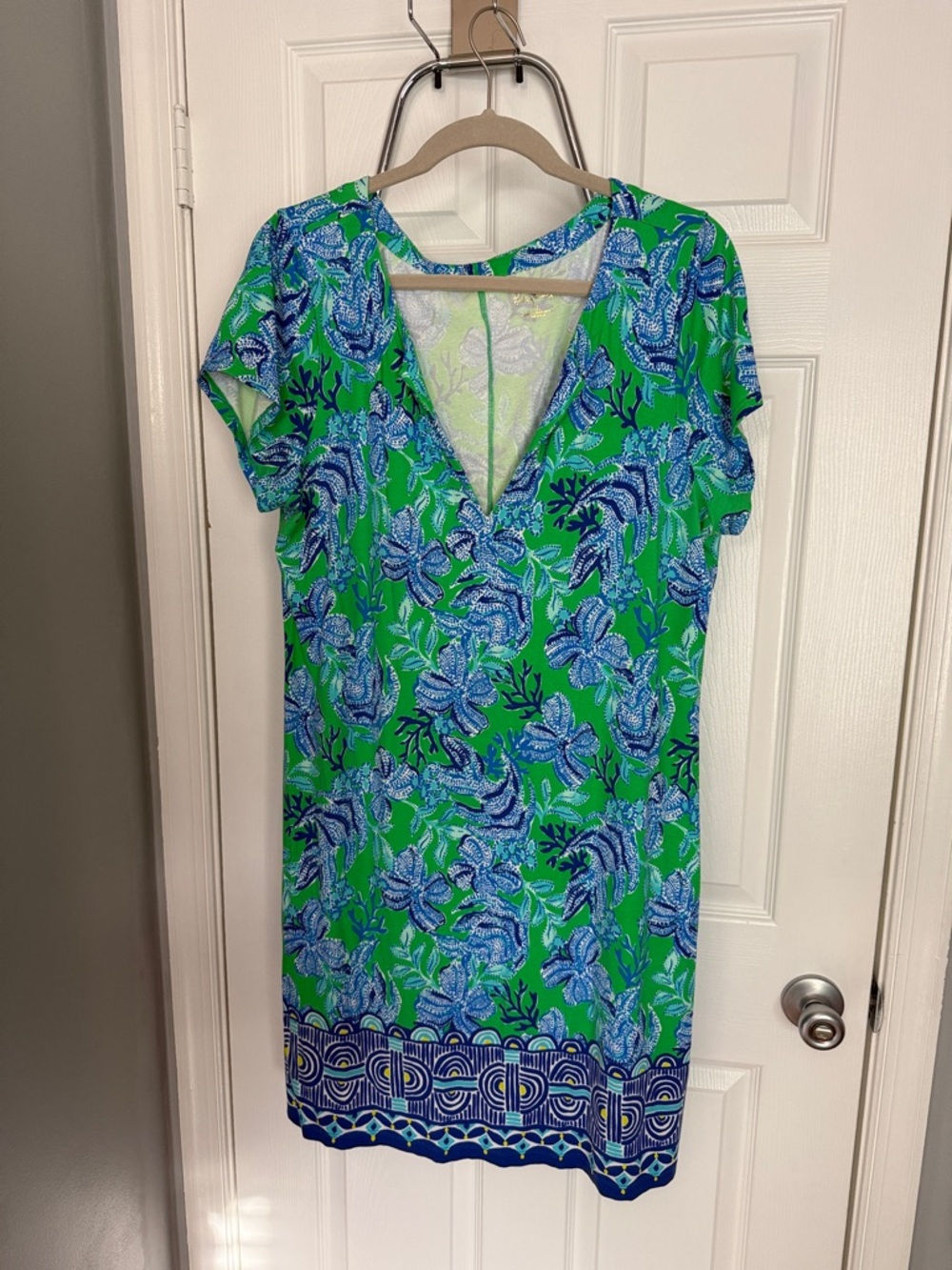 Lilly Pulitzer Green Blue Floral V-Neck Shift Dress